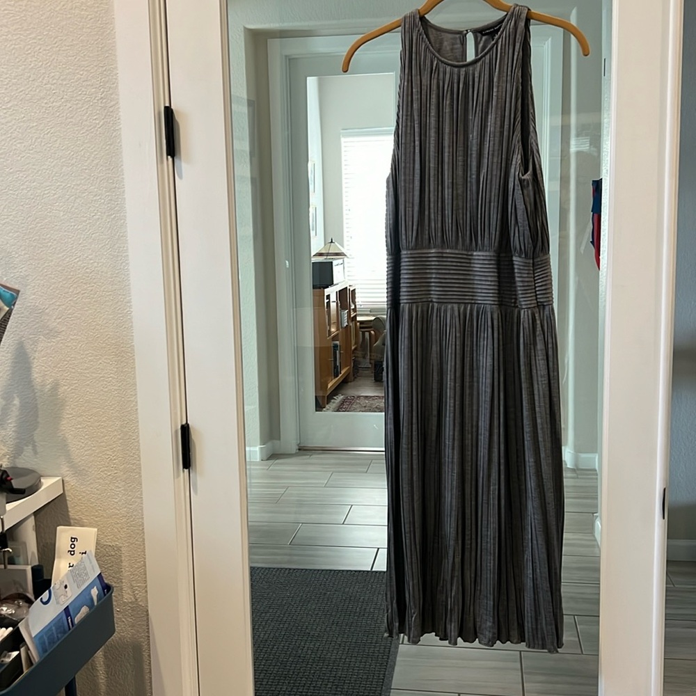 Banana Republic NWT Pleated Sleeveless Silk Lyocell Dress